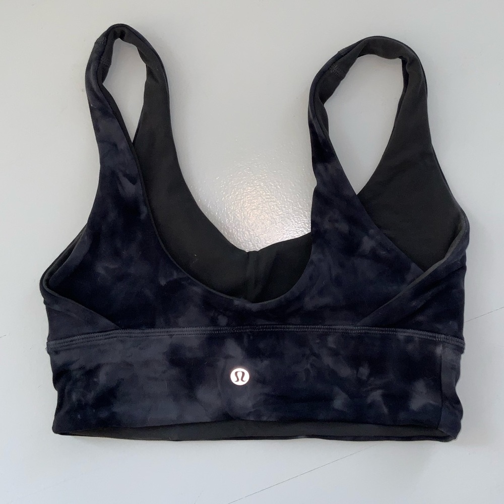 Lululemon bra size 4